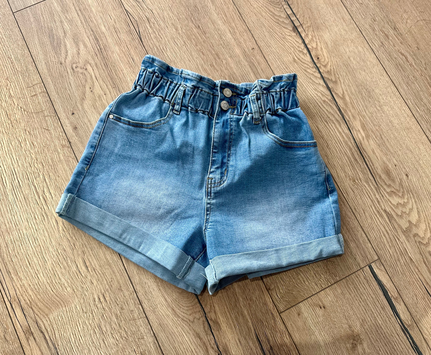 Short Carla