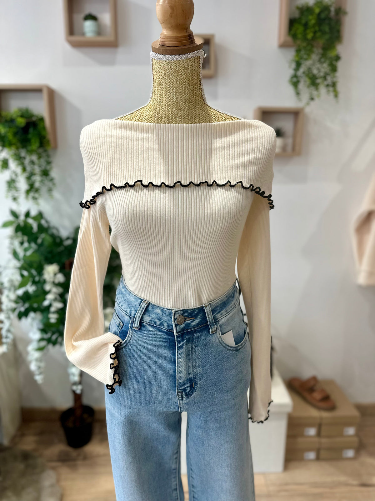 Pull fin col bardot