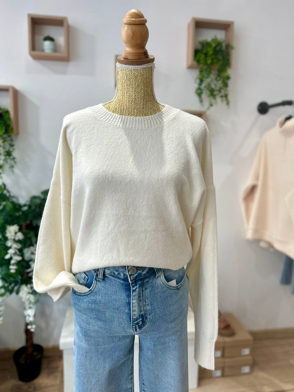 Pull col rond blanc crème